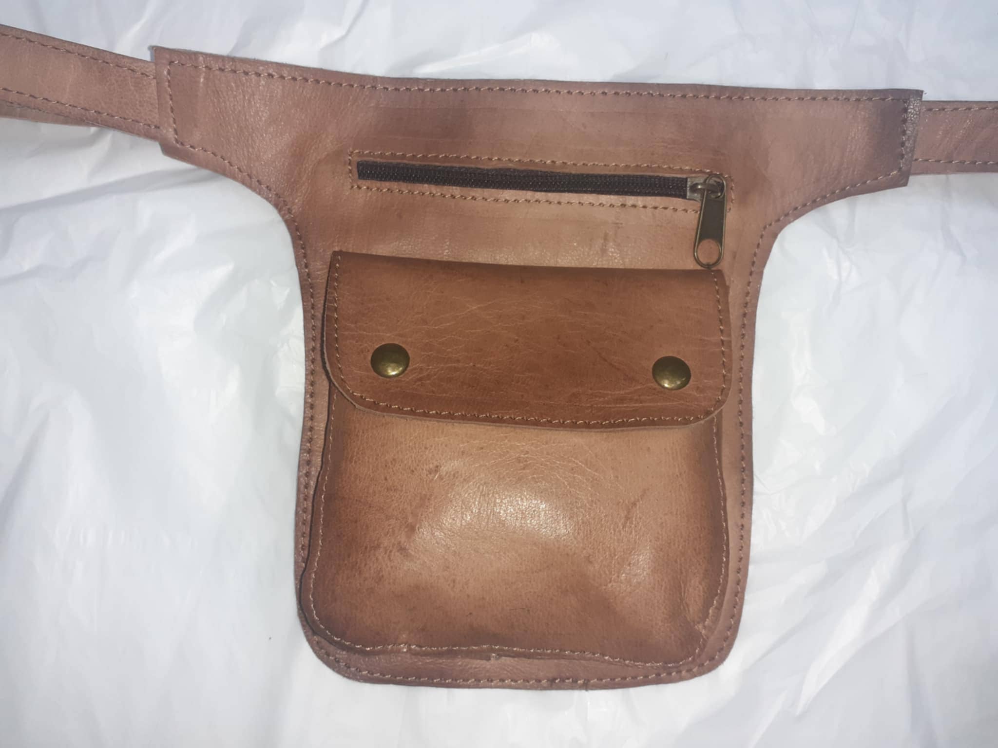 Flat double button pencil case