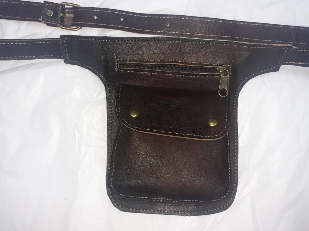 Flat double button pencil case