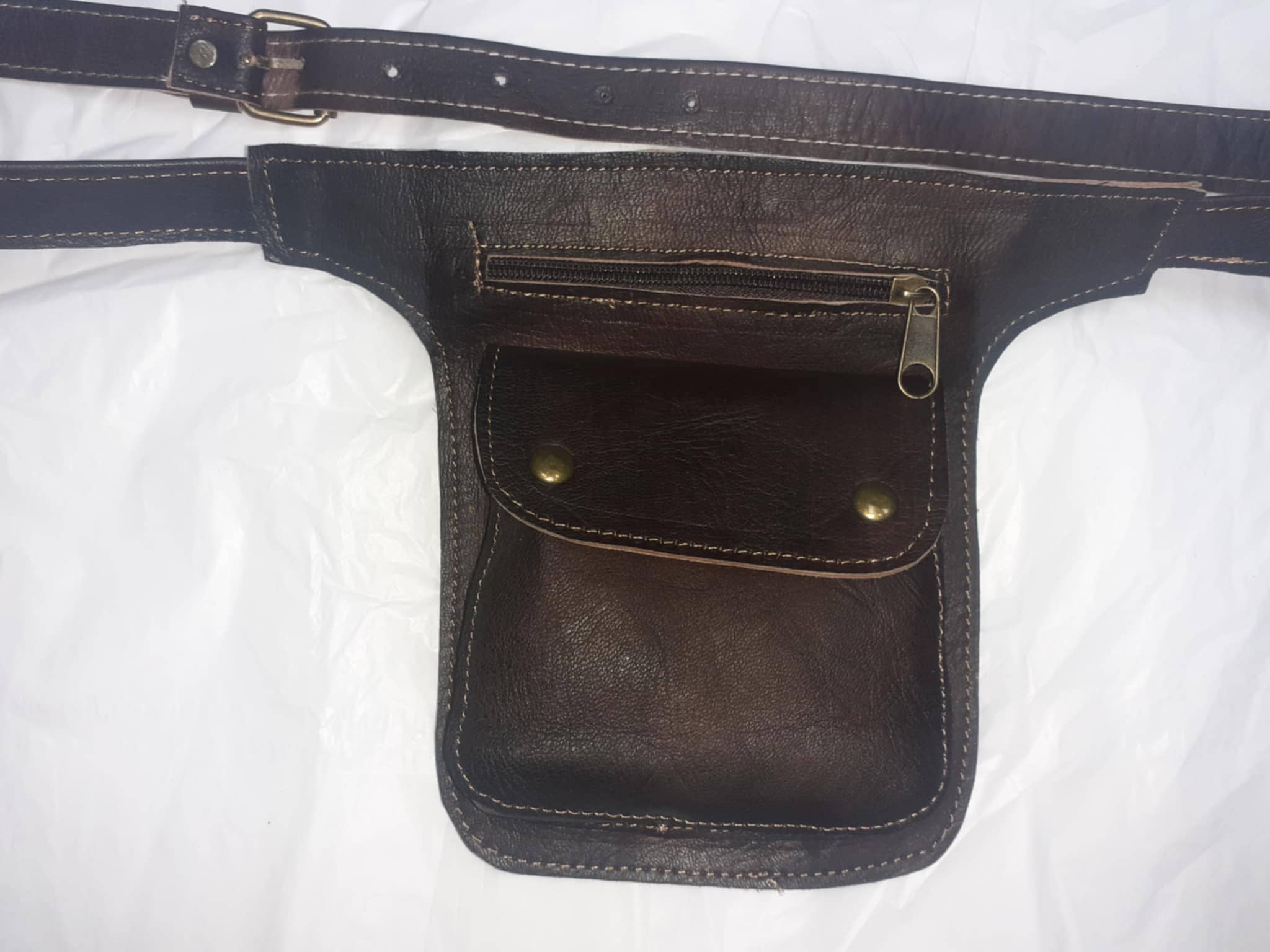 Flat double button pencil case