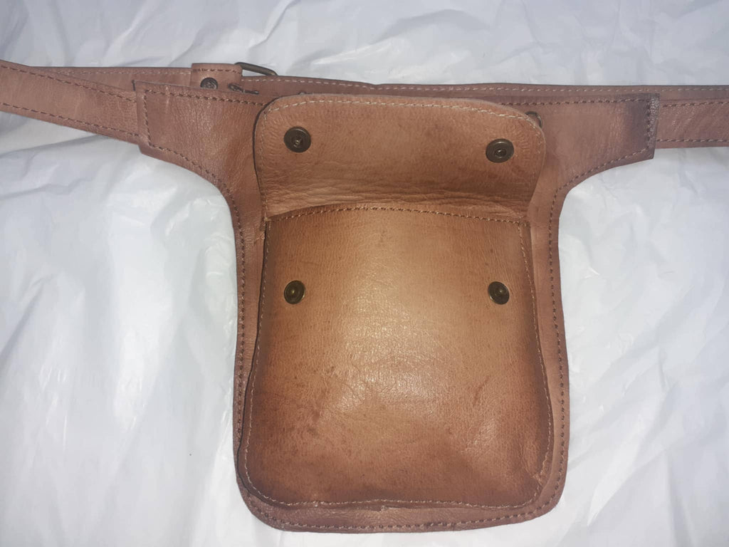 Flat double button pencil case